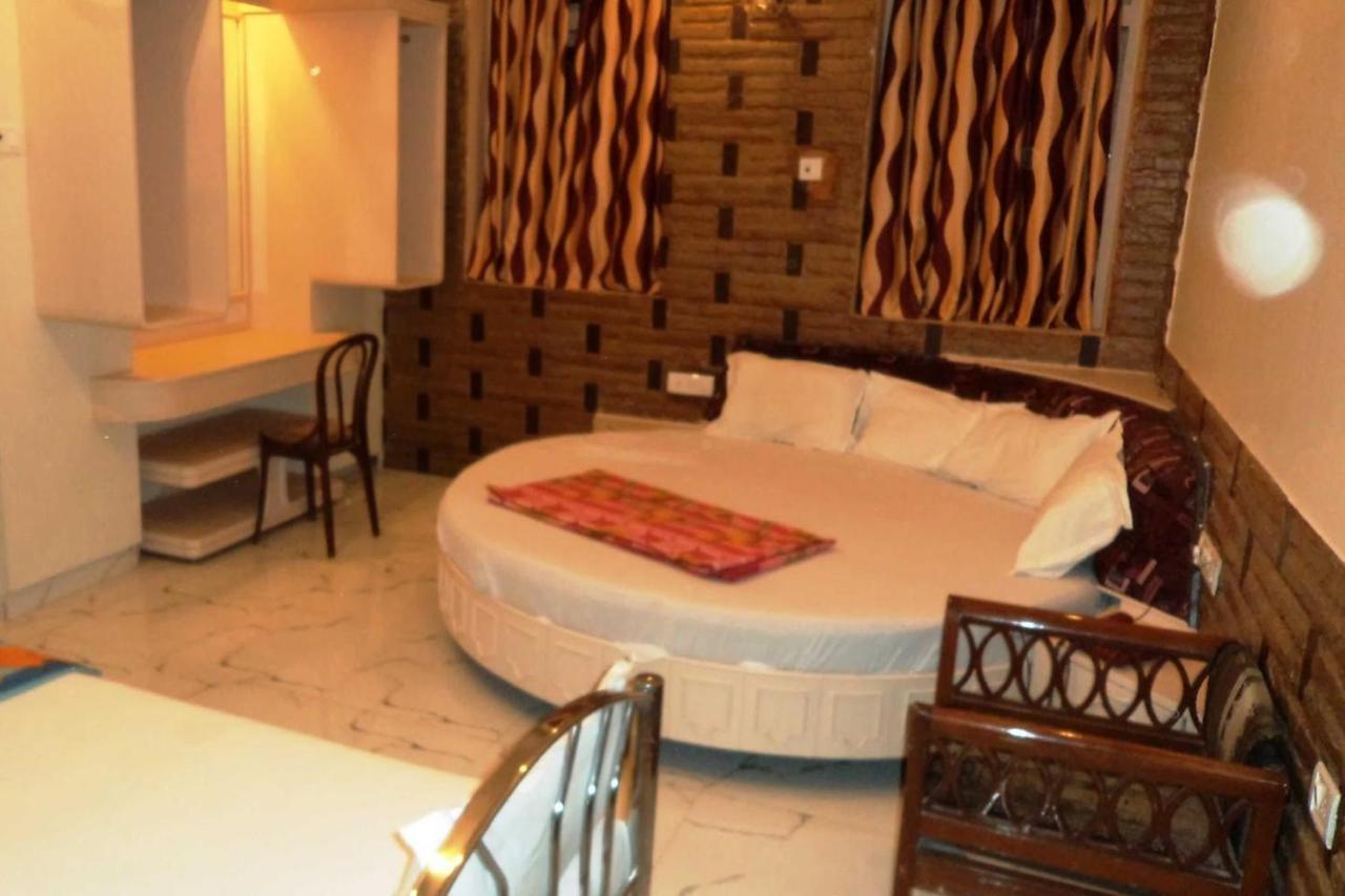 Hotel Blue Bird Colaba Mandve Εξωτερικό φωτογραφία