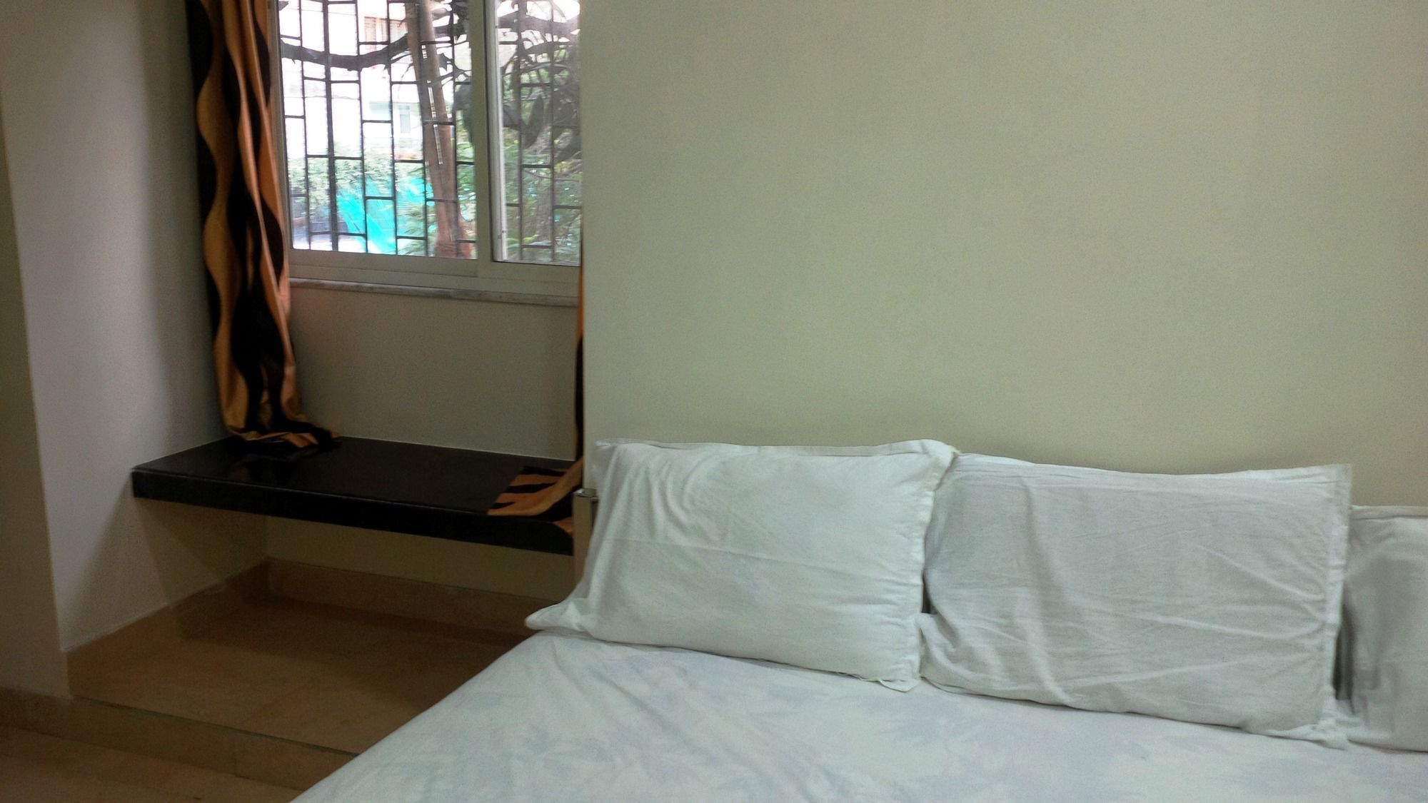 Hotel Blue Bird Colaba Mandve Εξωτερικό φωτογραφία